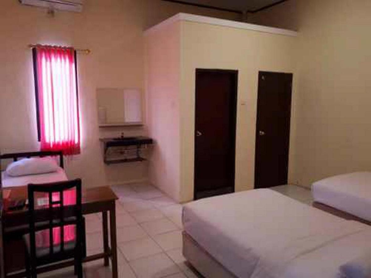 Reddoorz At Hotel Rumberpon سورونغ المظهر الخارجي الصورة