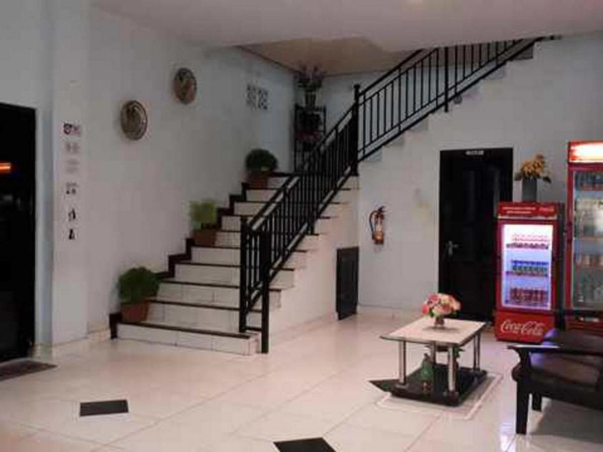 Reddoorz At Hotel Rumberpon سورونغ المظهر الخارجي الصورة